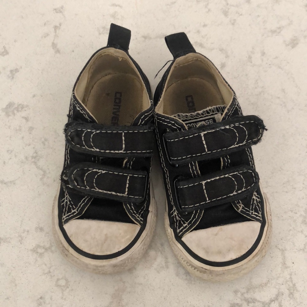 Converse all-star tennis shoes